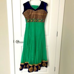 Indian salwar kameez
